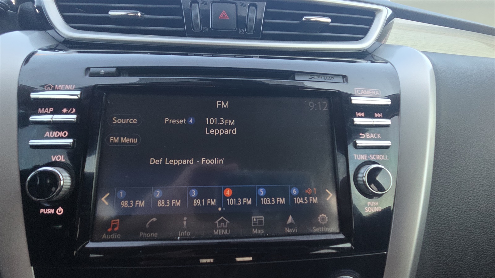 2015 Nissan Murano Platinum photo 10