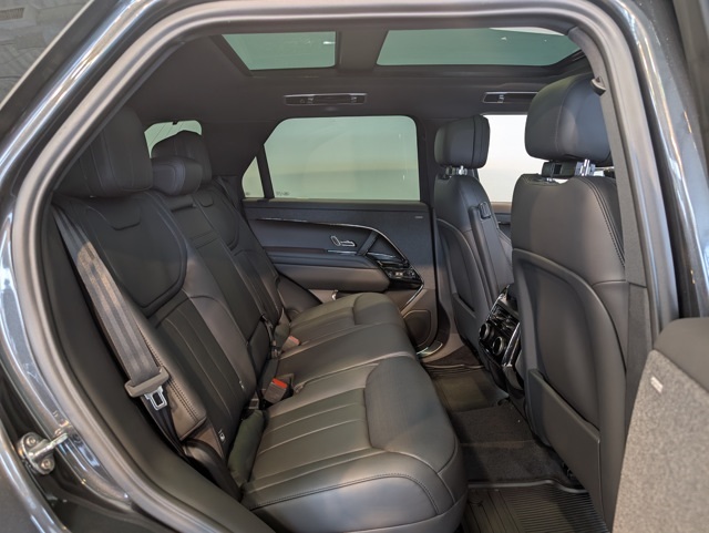 2025 Land Rover Range Rover Sport SE photo 27