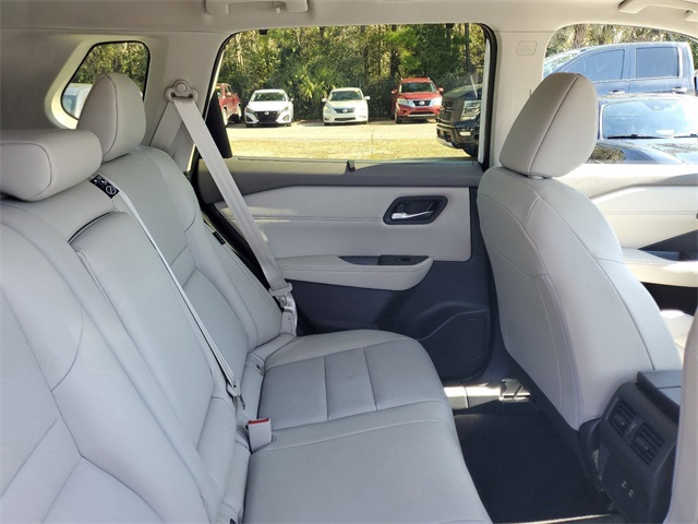 2025 Nissan Rogue SV photo 20
