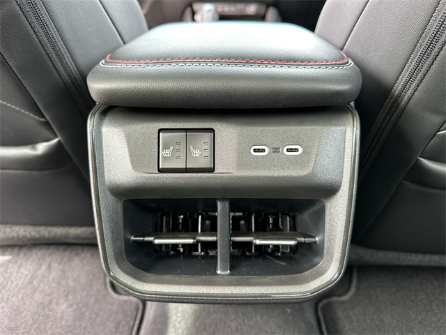 2024 Dodge Charger R/T photo 15