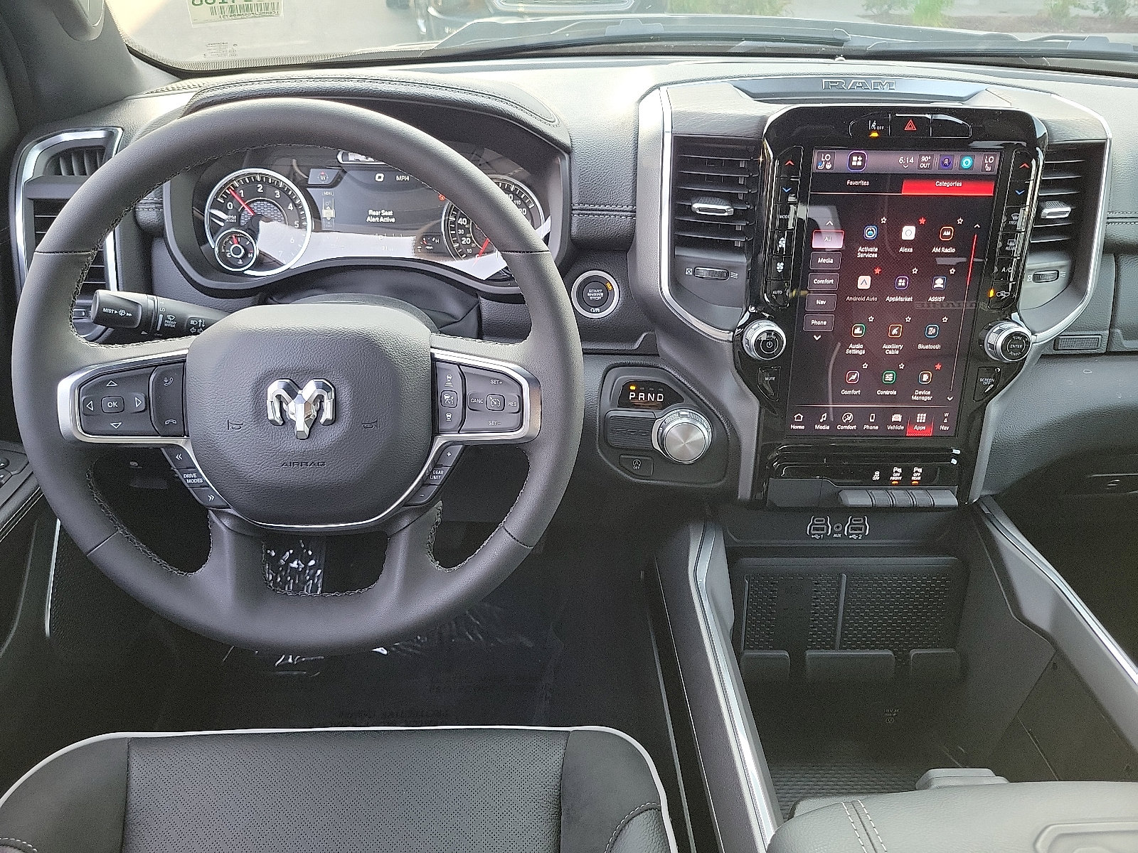 2025 Ram 1500 Laramie photo 3