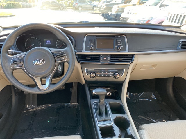 2016 Kia Optima LX photo 7