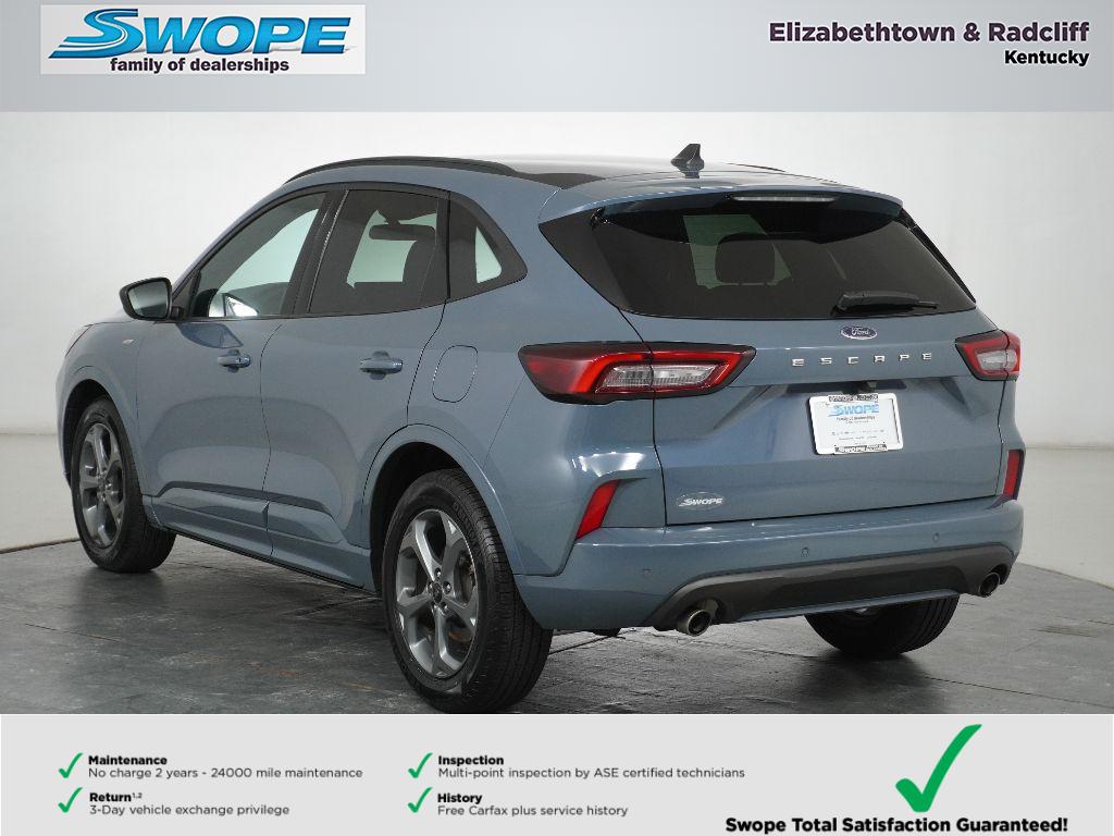 2023 Ford Escape ST-Line photo 4