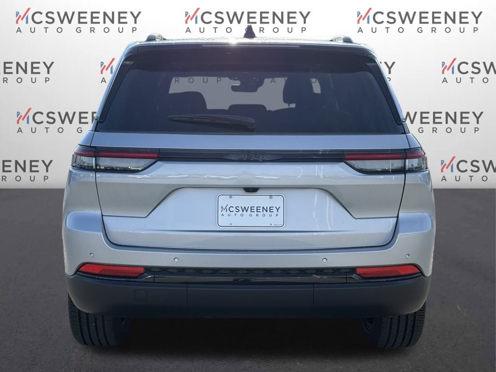 2025 Jeep Grand Cherokee Altitude X photo 3