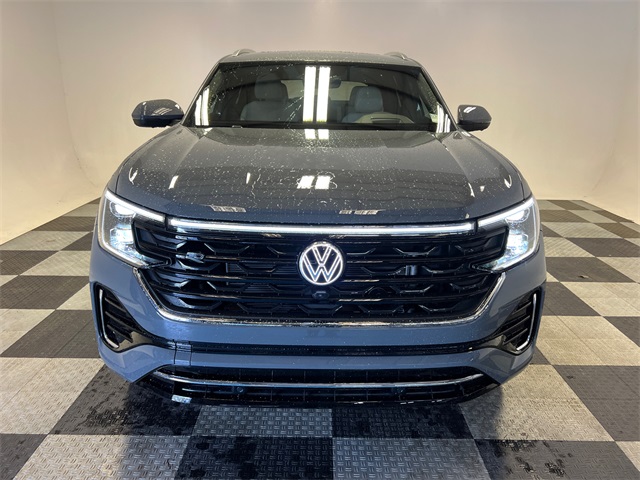 2025 Volkswagen Atlas Cross Sport SEL Premium R-Line photo 2