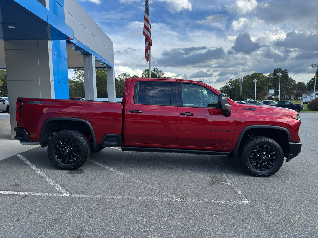 2026 Chevrolet Silverado 2500HD LTZ photo 3
