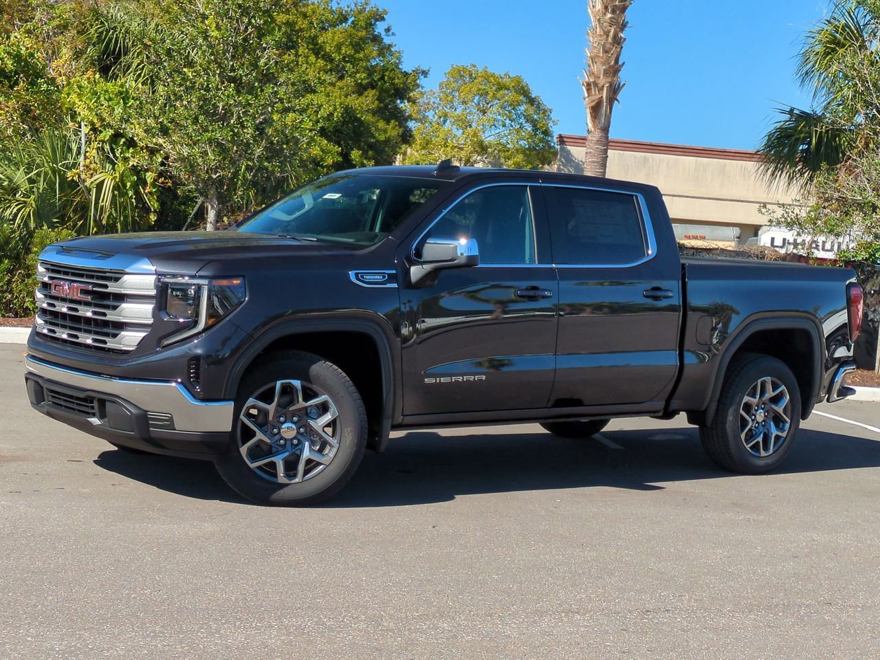 2026 GMC Sierra 1500 SLE's photo