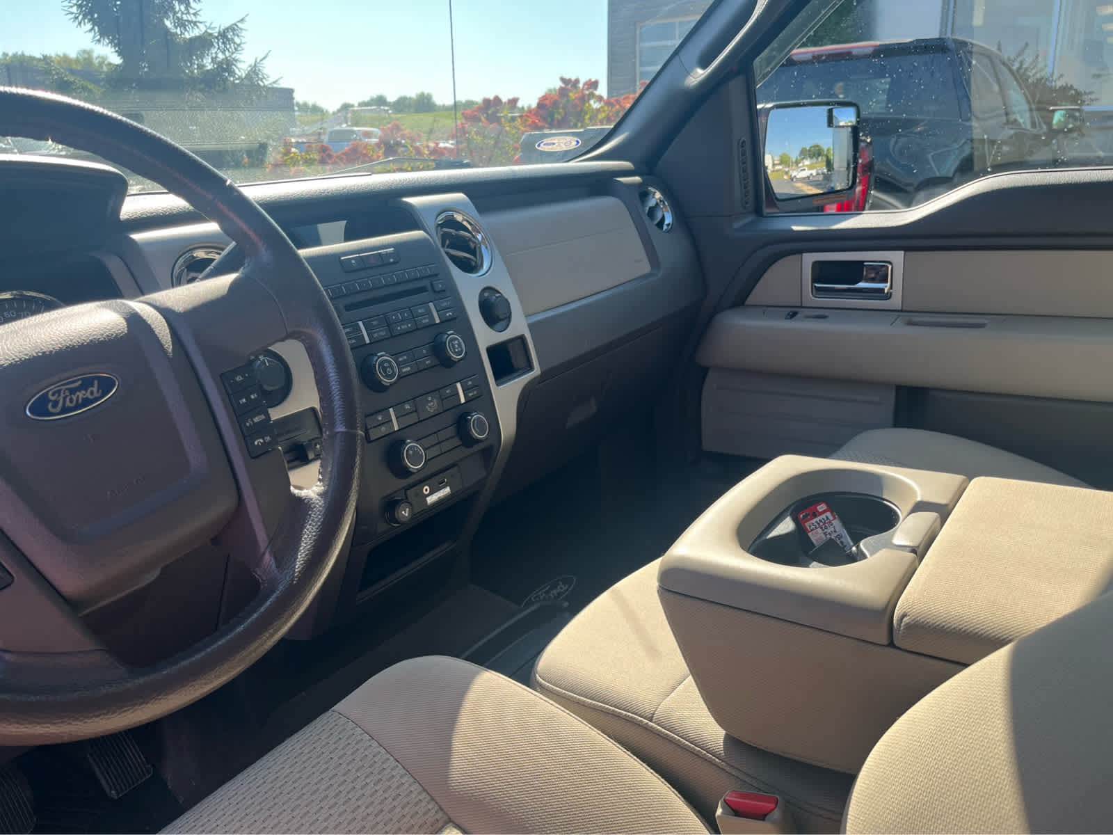 2010 Ford F-150 XLT photo 6