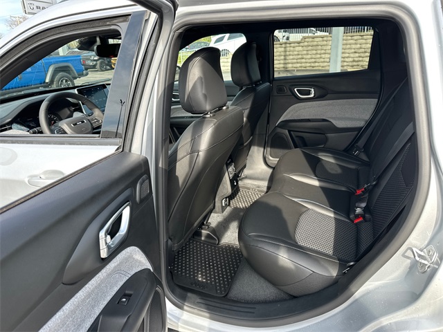 2025 Jeep Compass Latitude photo 11