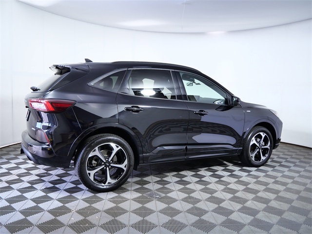 2023 Ford Escape ST-Line Select photo 8