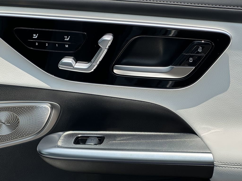 2025 Mercedes Benz GLC 350e 4MATIC photo 17