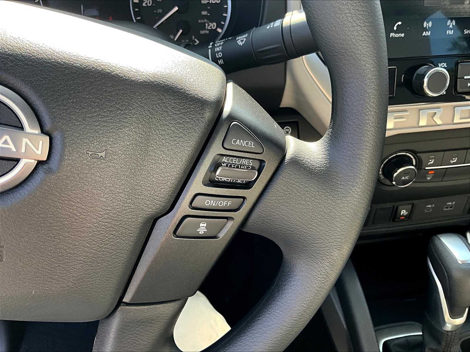 2025 Nissan Frontier SV photo 18