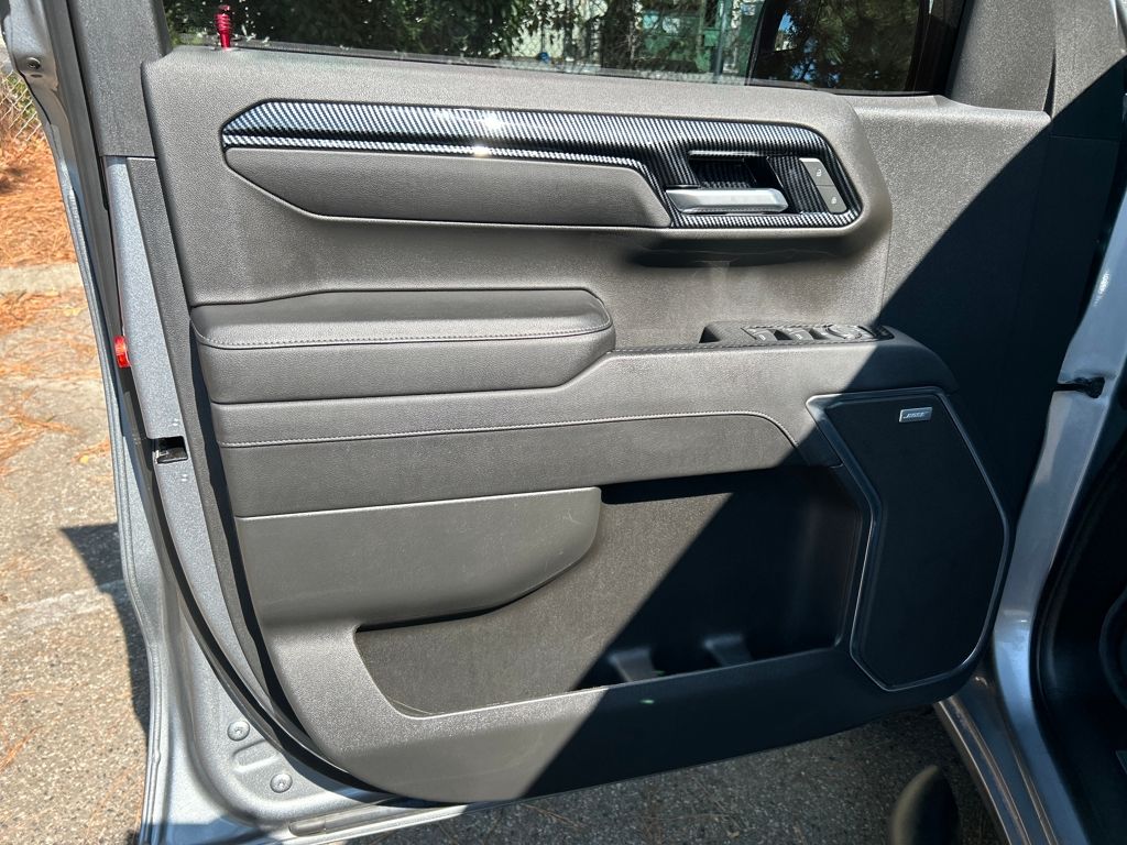 2023 Chevrolet Silverado 1500 RST photo 11