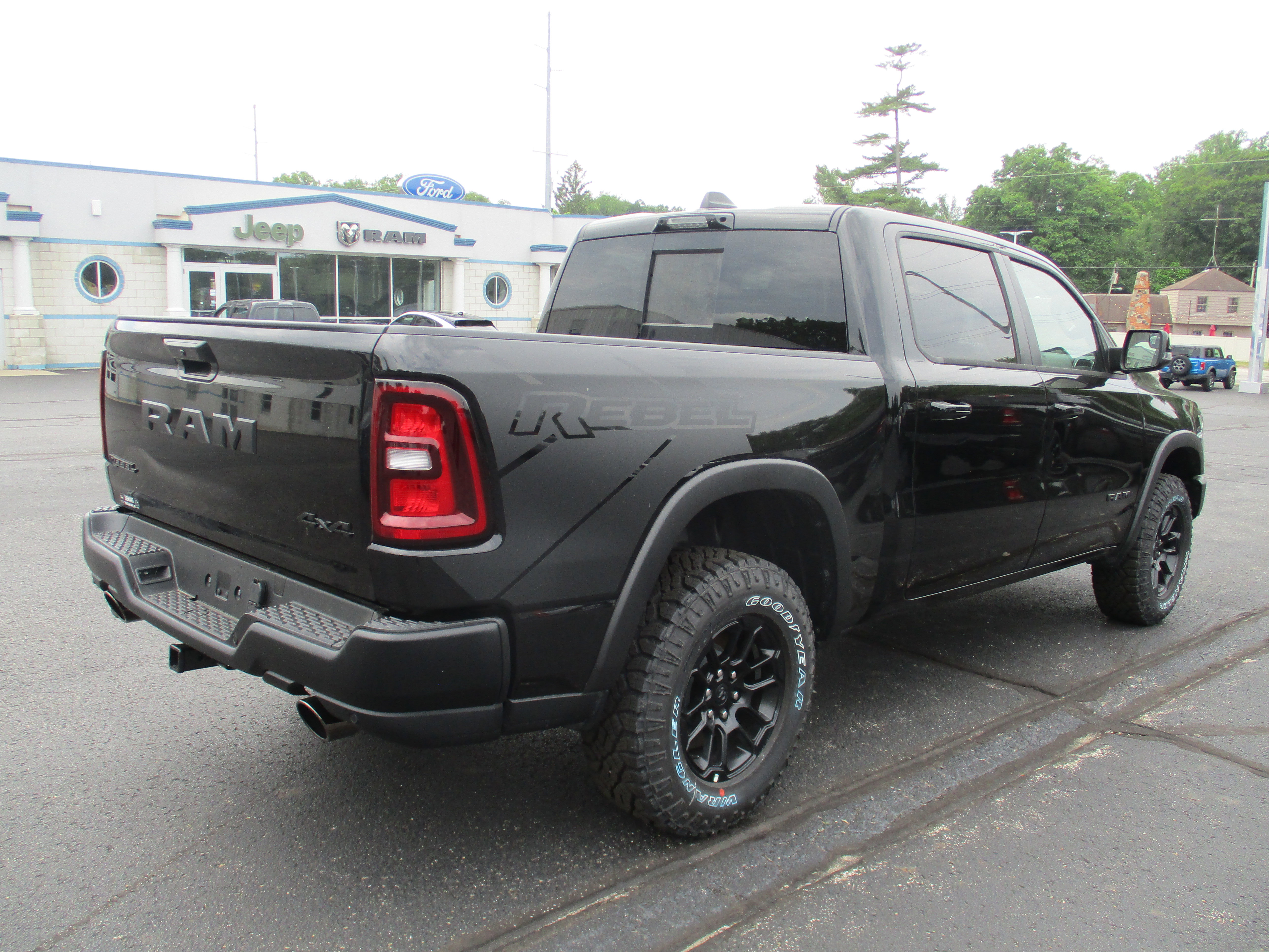 2025 Ram 1500 Rebel photo 6