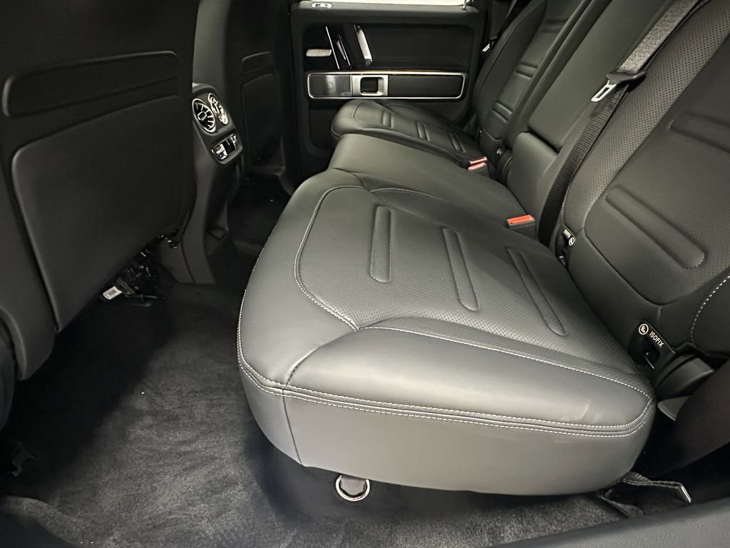 2025 Mercedes Benz G photo 22