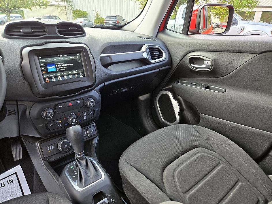 2020 Jeep Renegade Latitude photo 20