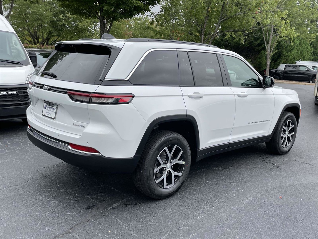 2025 Jeep Grand Cherokee Limited photo 4