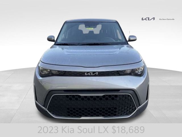 2023 Kia Soul LX photo 2