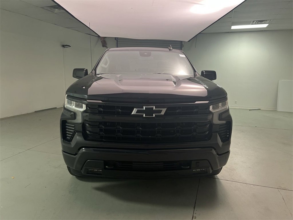 2023 Chevrolet Silverado RST photo 2