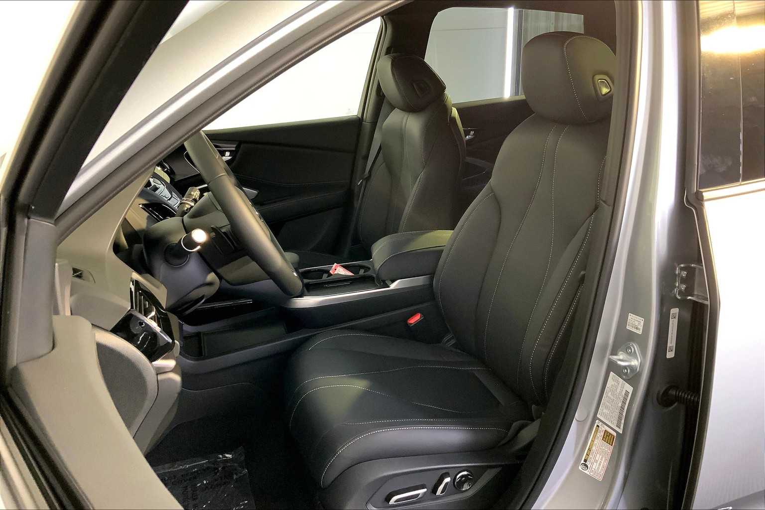 2025 Acura RDX photo 8