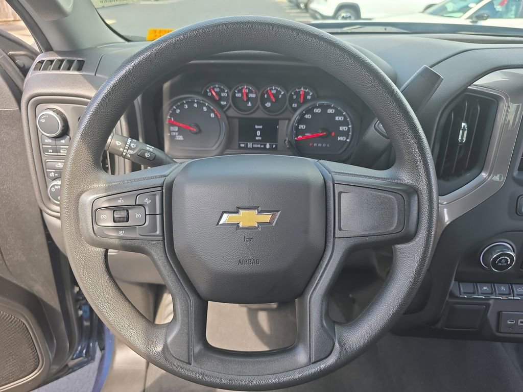 2023 Chevrolet Silverado 1500 Custom photo 17