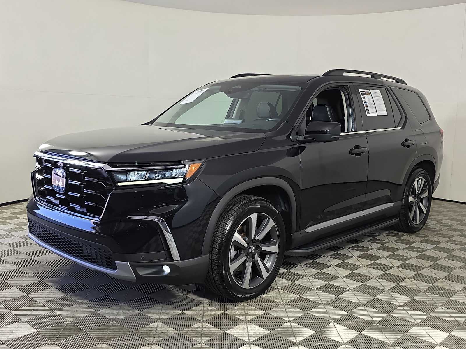2023 Honda Pilot Elite photo 3