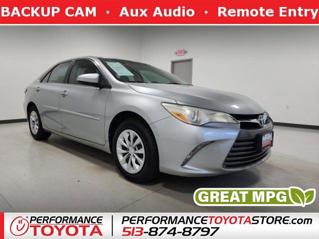 2017 Toyota Camry LE's photo
