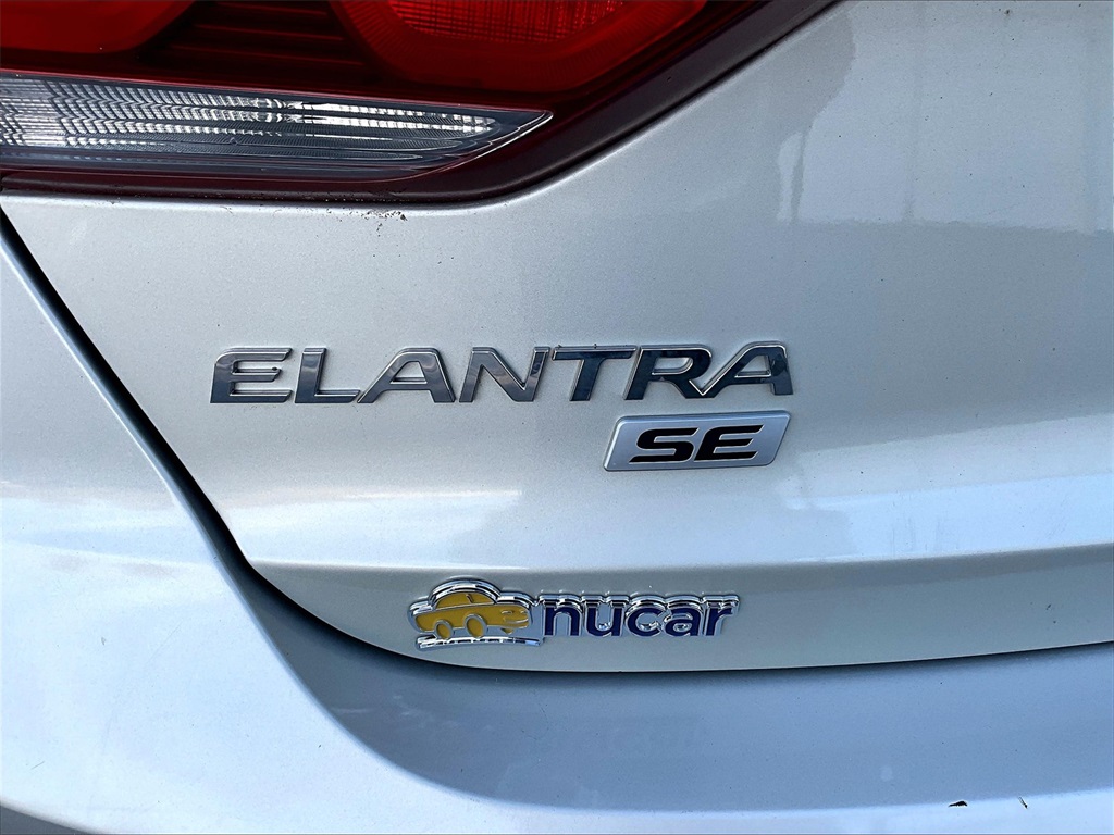 2017 Hyundai Elantra SE photo 27