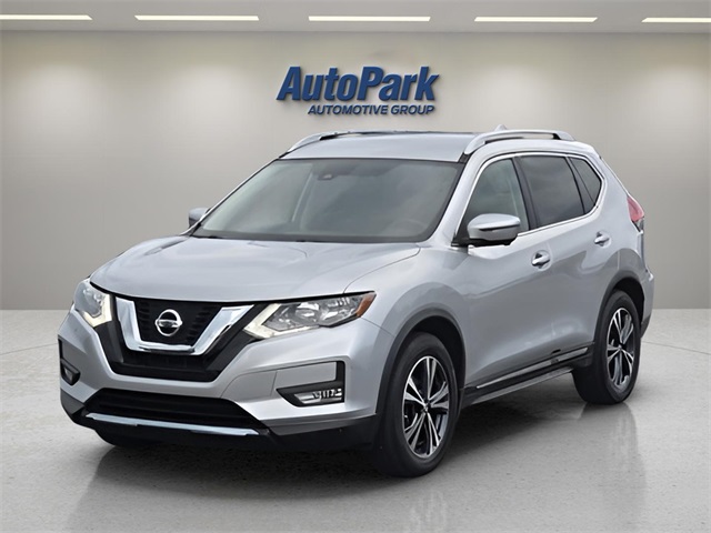 2017 Nissan Rogue SL photo 3