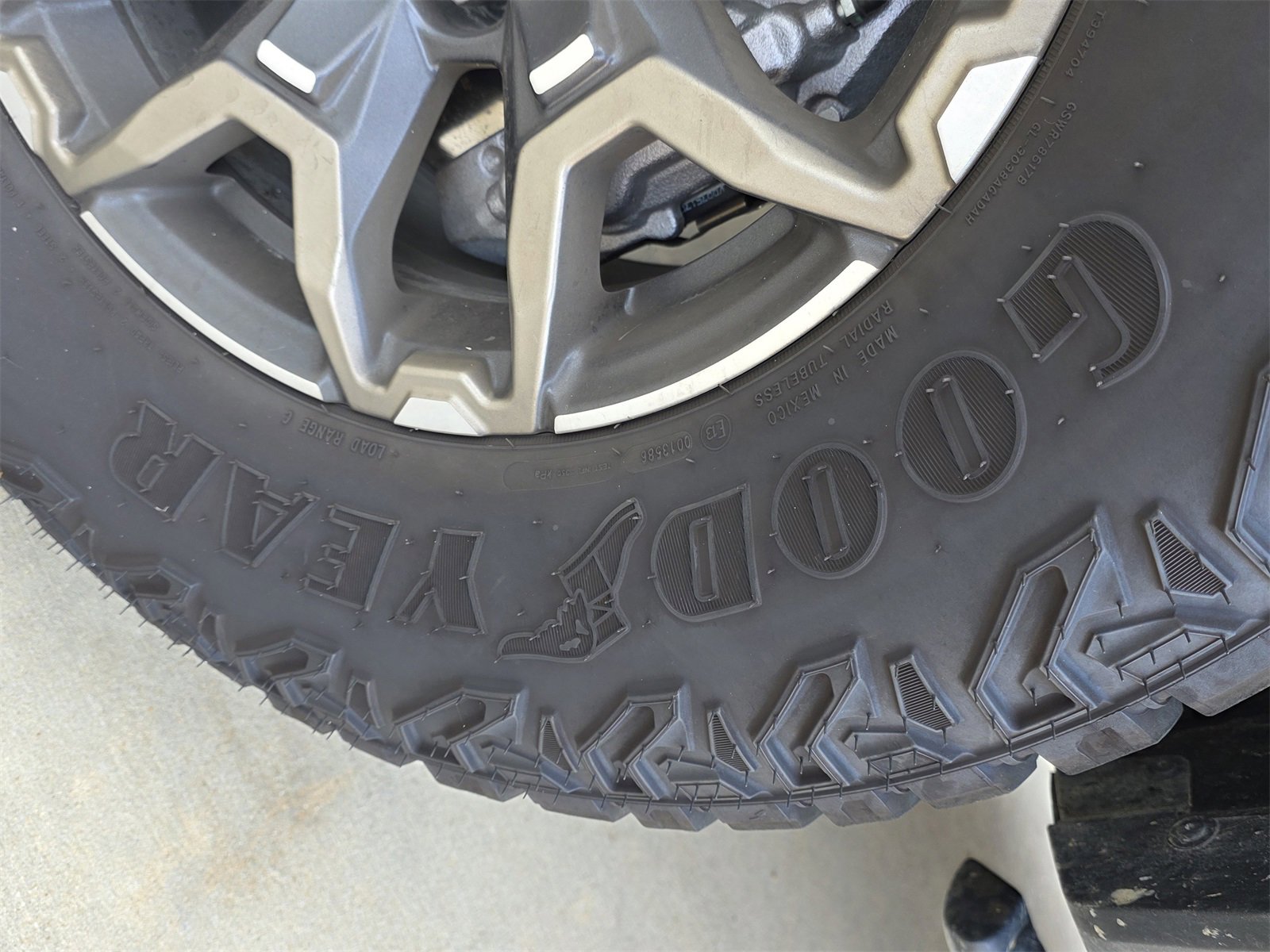 2025 Chevrolet Colorado ZR2 photo 9