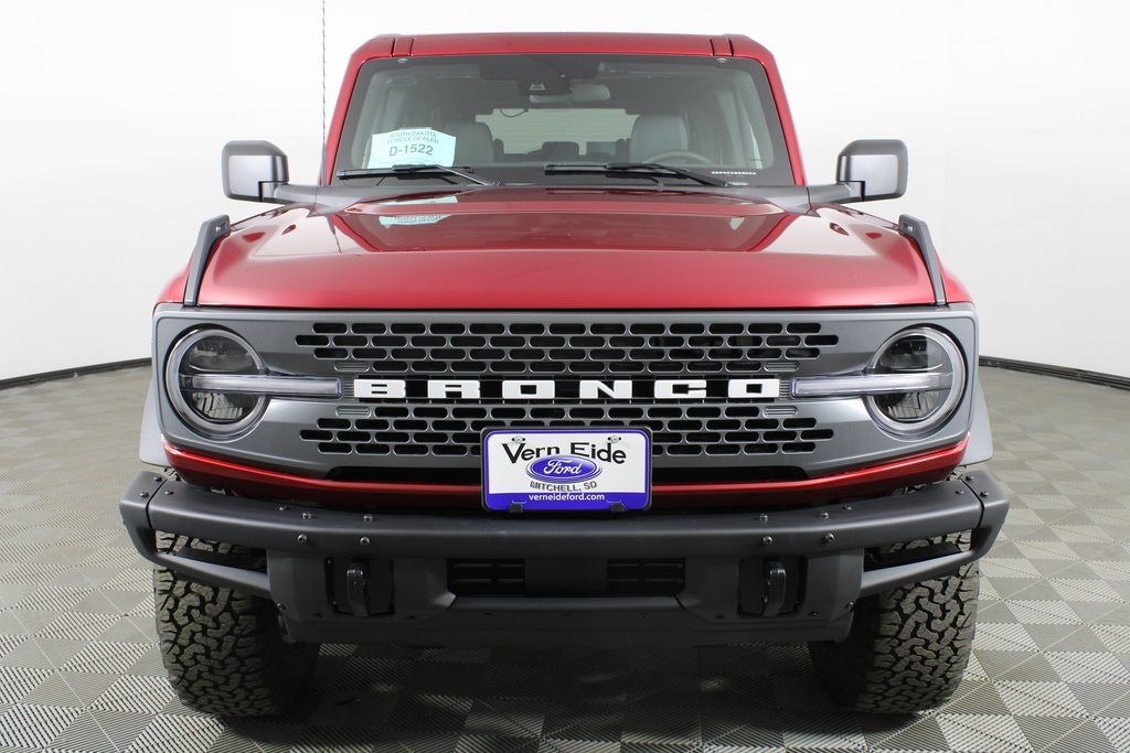 2025 Ford Bronco Badlands photo 2