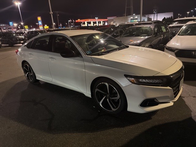 2022 Honda Accord Sport's photo