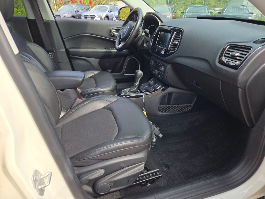 2020 Jeep Compass Altitude photo 4