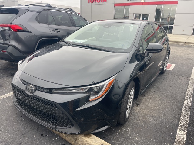 2021 Toyota Corolla LE's photo