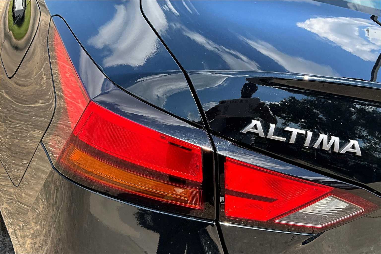 2024 Nissan Altima 2.5 SV photo 27