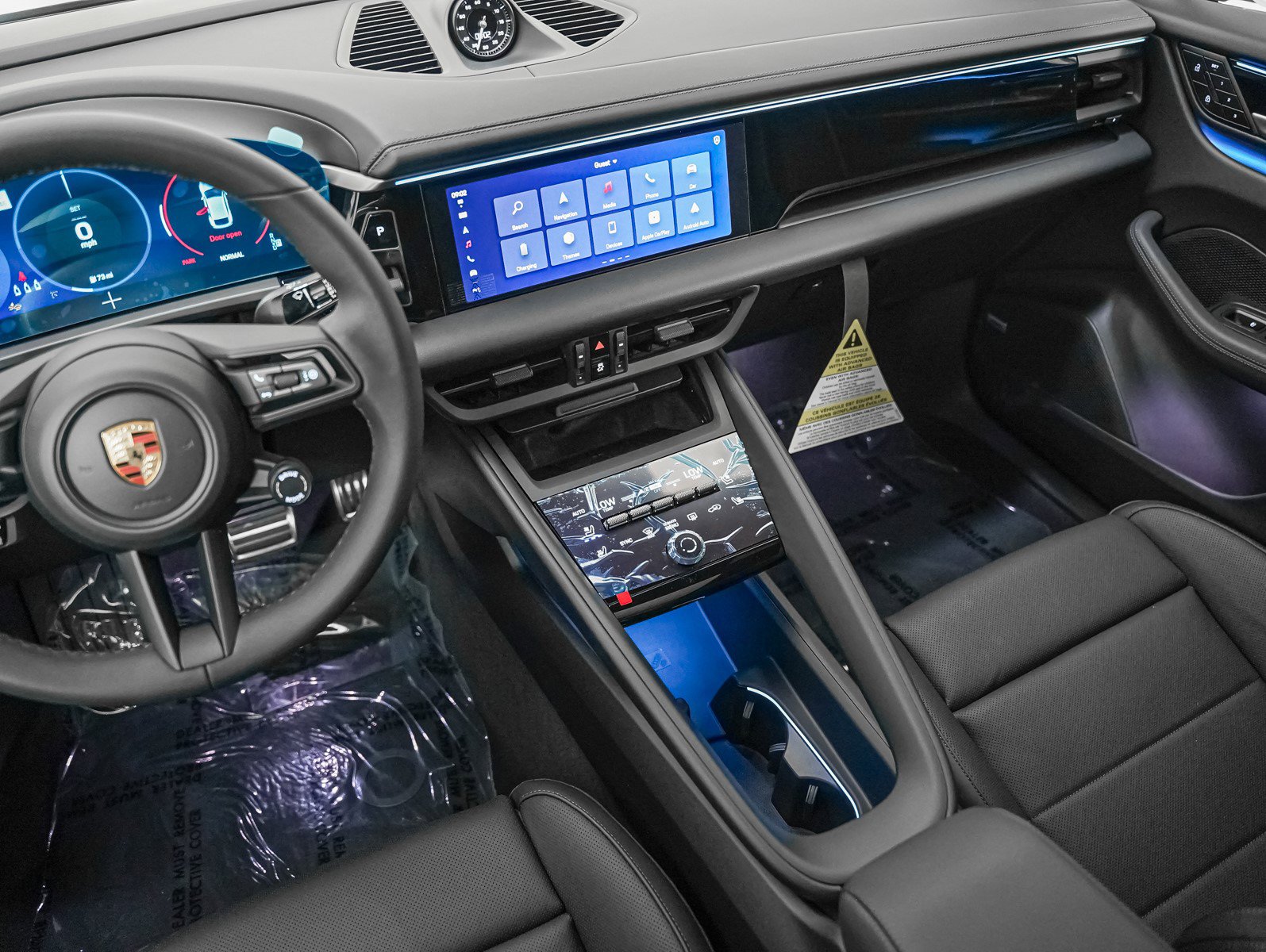 2025 Porsche Macan Electric photo 17