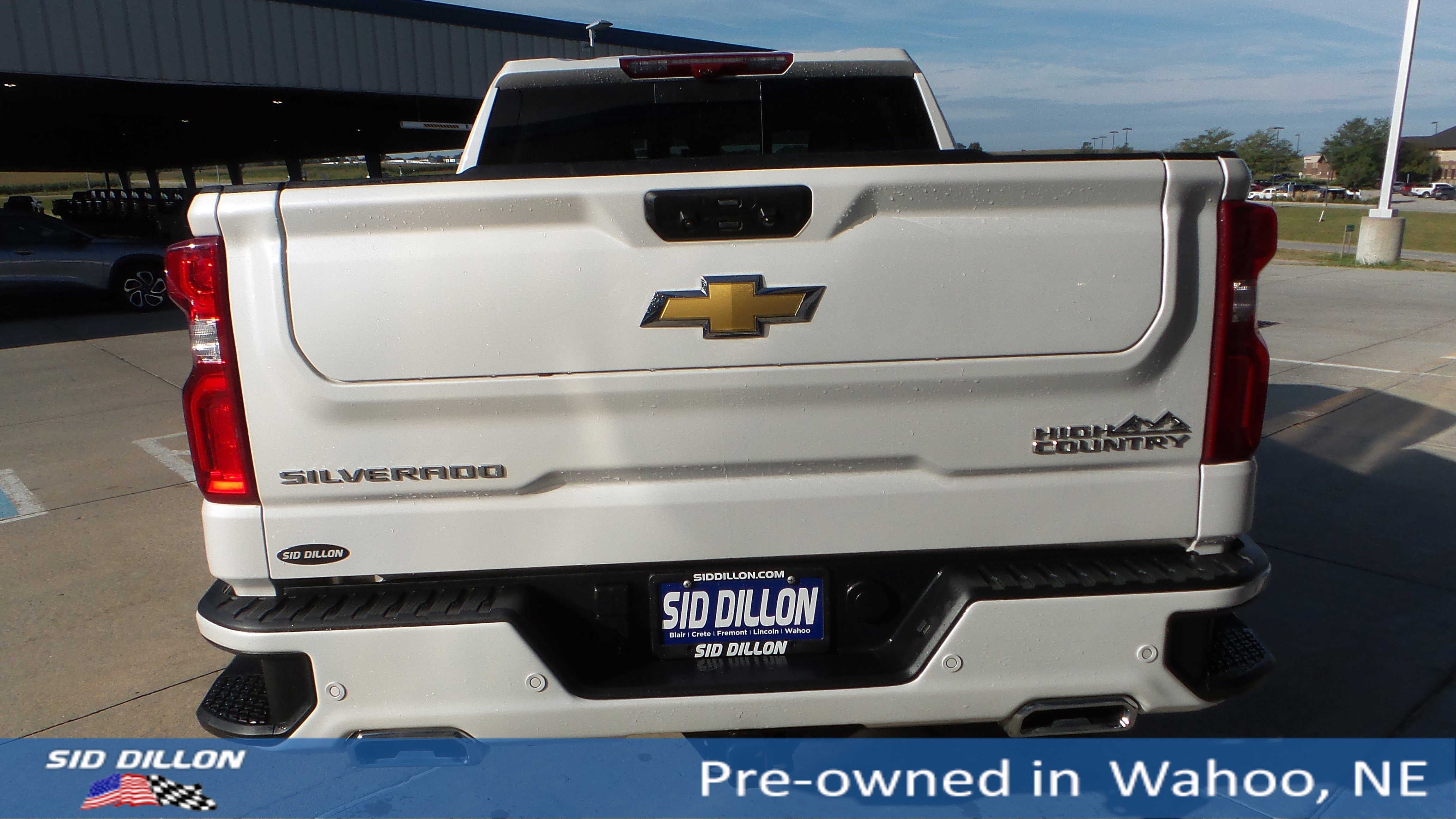 2025 Chevrolet Silverado 1500 High Country photo 4