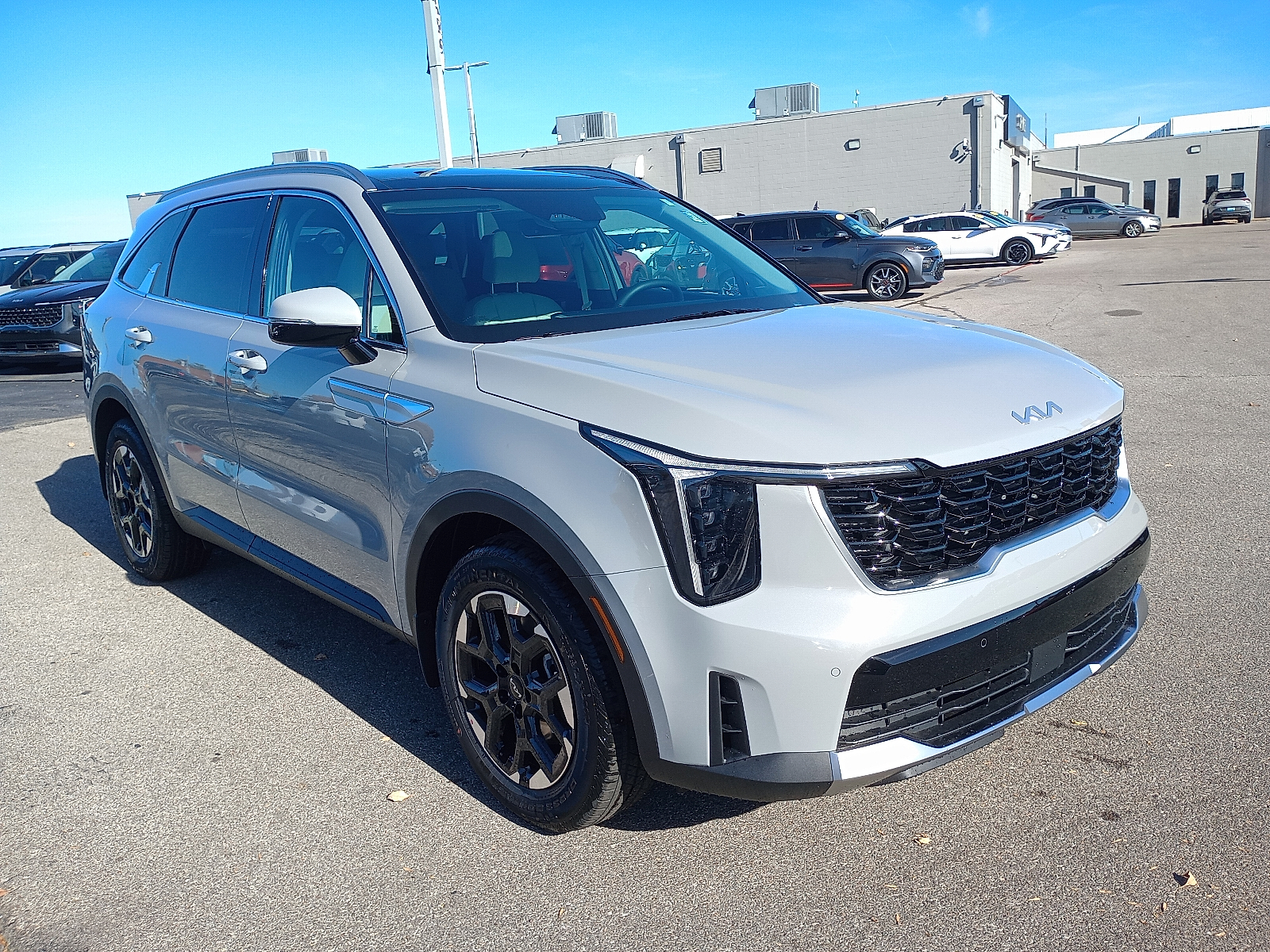 2026 Kia Sorento S's photo