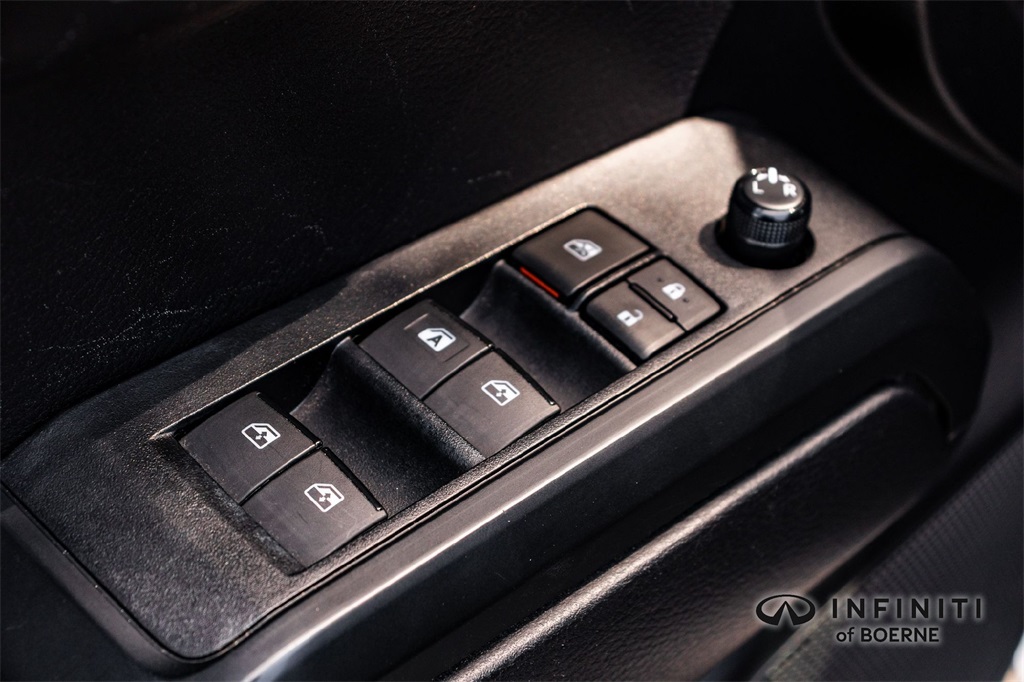 2021 Toyota Tacoma SR5 photo 21