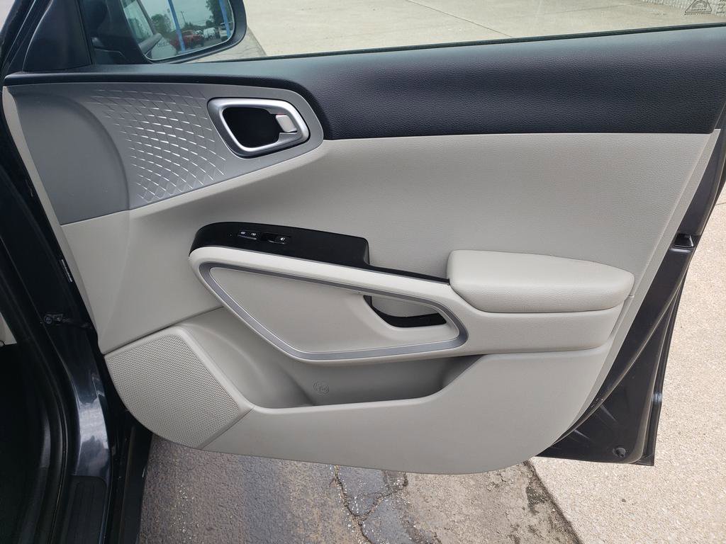 2020 Kia Soul LX S X-Line photo 19