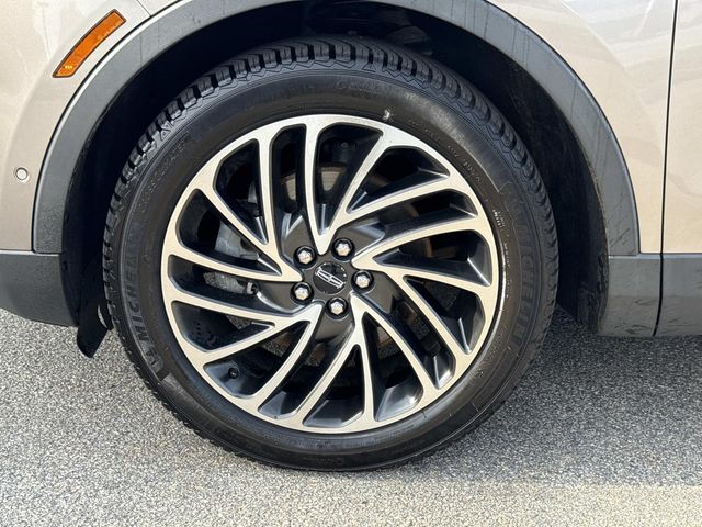 2019 Lincoln Nautilus Reserve photo 6