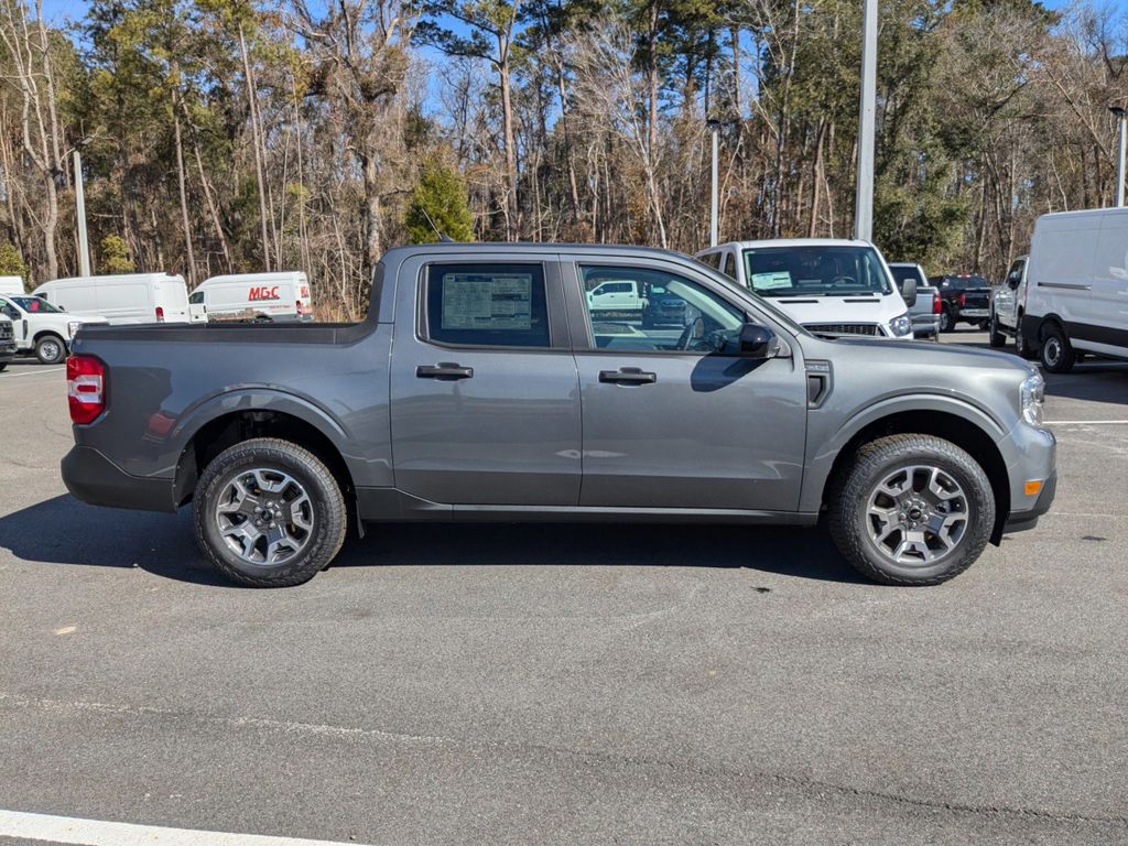 2024 Ford Maverick XLT photo 2