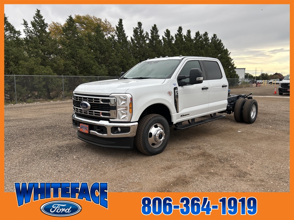 2026 Ford F-350 Super Duty Chassis Cab XL's photo