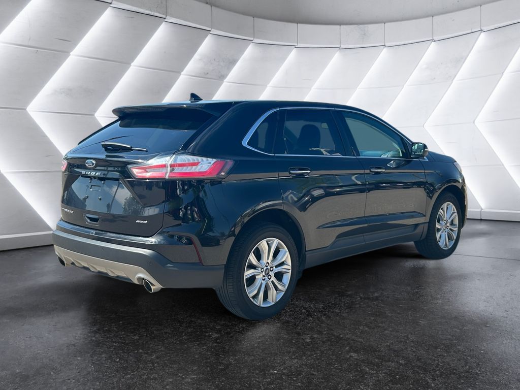 2022 Ford Edge Titanium photo 4