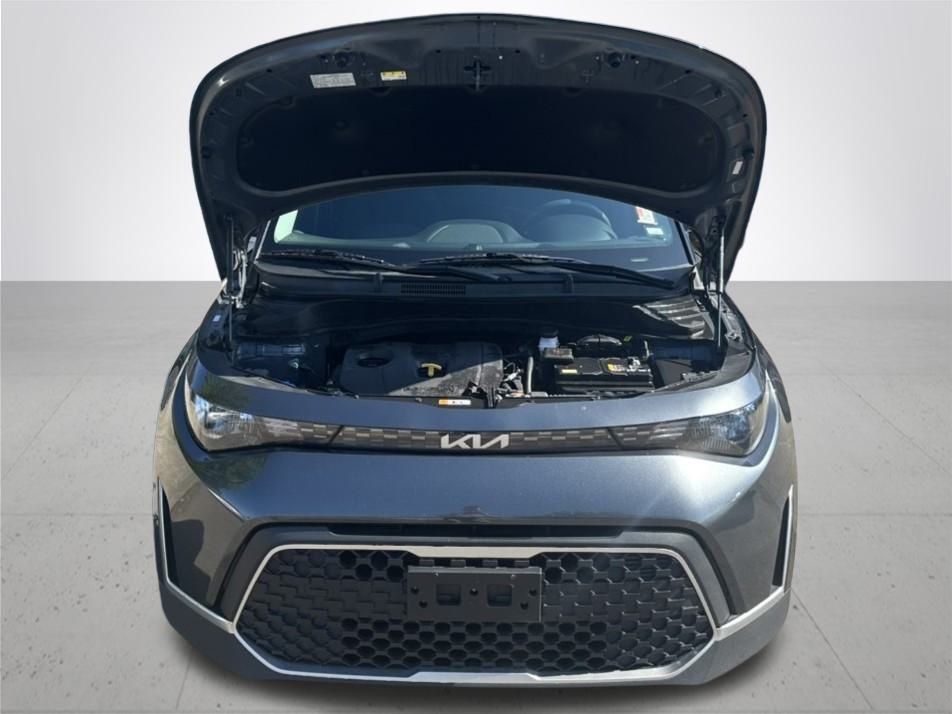 2023 Kia Soul LX photo 3