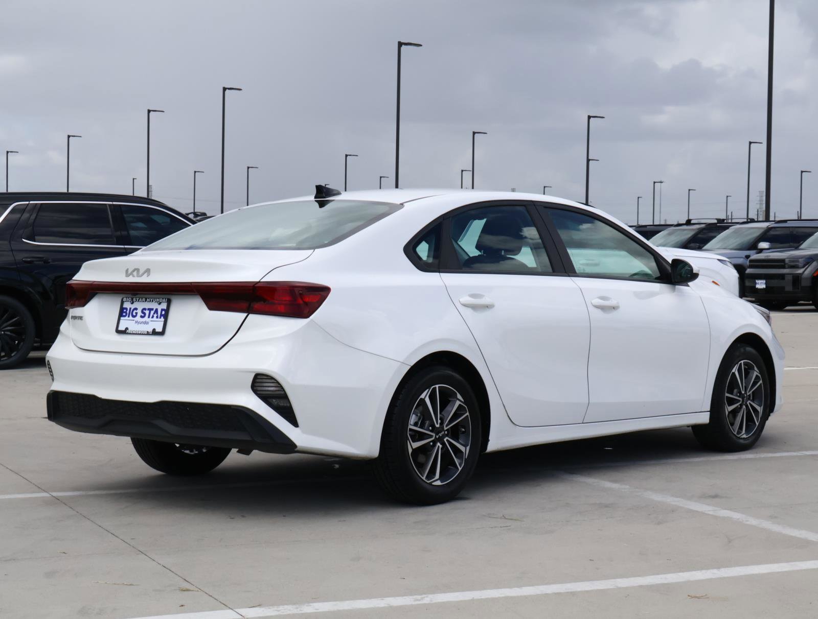 2024 Kia Forte LXS photo 4
