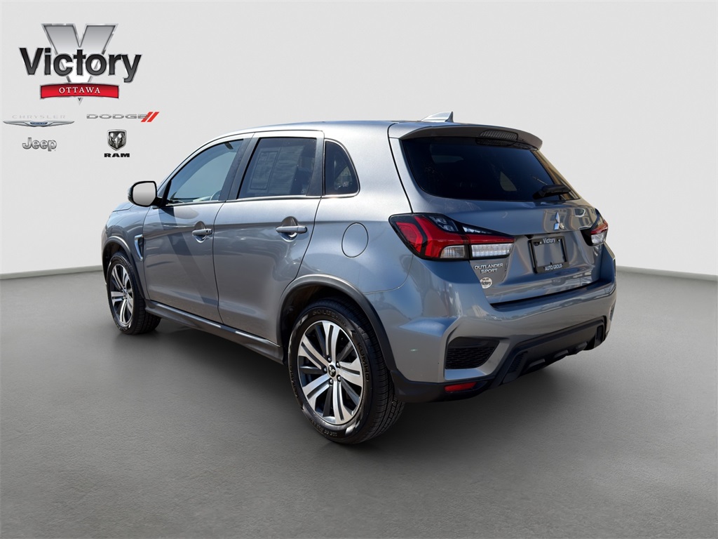2024 Mitsubishi Outlander Sport SE photo 3