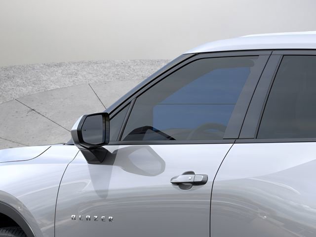 2025 Chevrolet Blazer 2LT photo 10