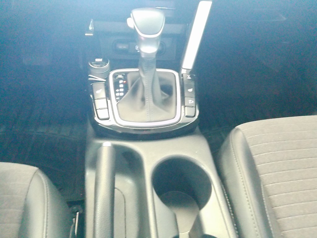 2022 Kia Seltos S photo 25