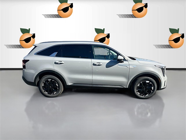 2026 Kia Sorento S photo 2